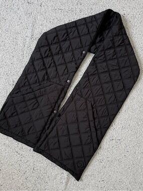 Puffer Hug 418 Scarf Black Quilted OS